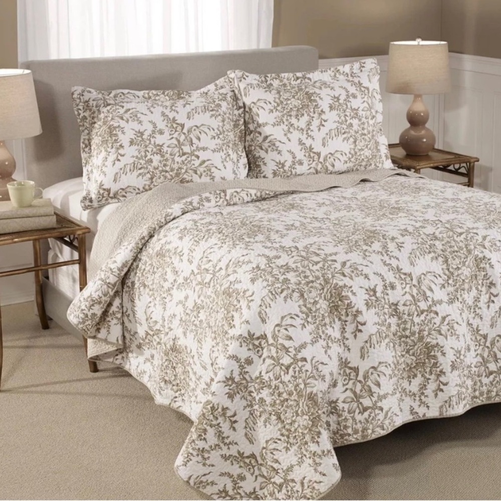 Gorgeous Full/Queen Bedford Quilt Set ~ NWT - Picture 3 of 7